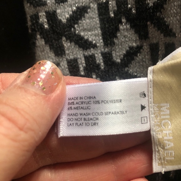 MK knit beanie. Dark grey/light grey with silver sparkles - Picture 5 of 6